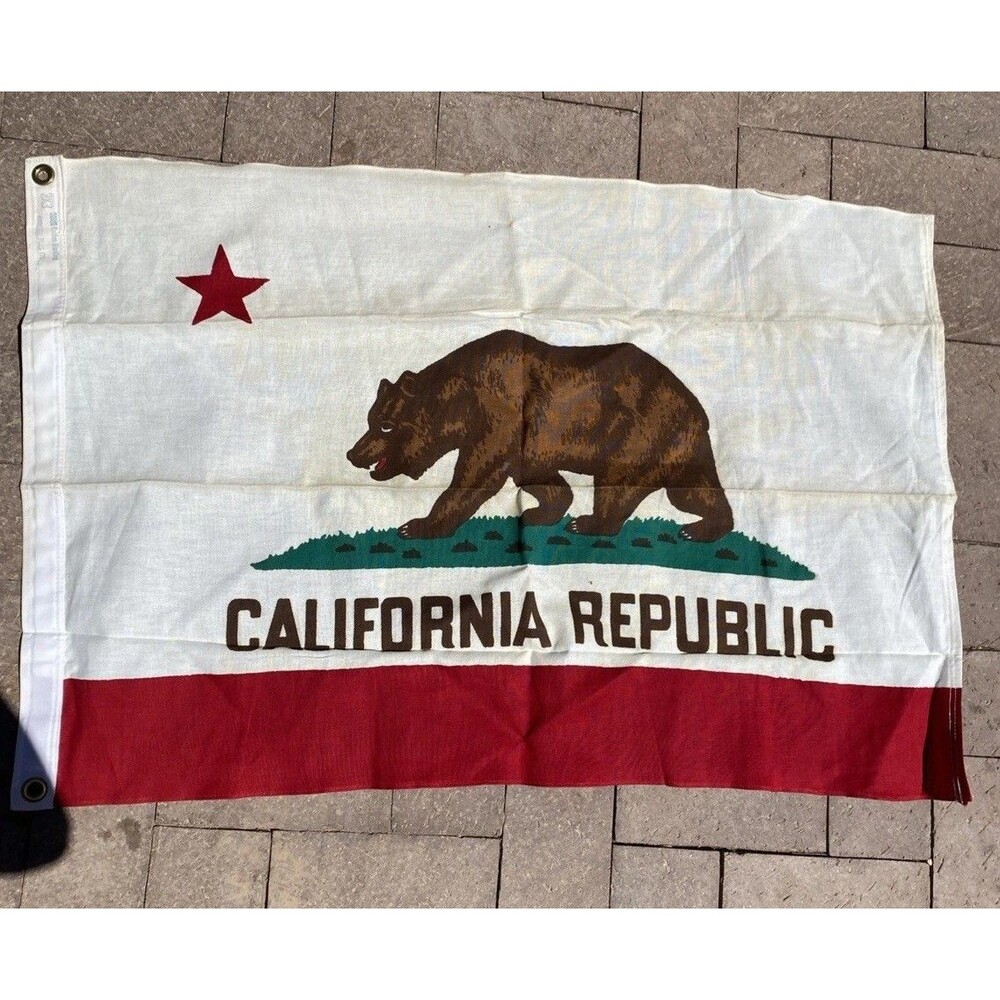 VTG Pioneer Flag Co California Republic Bear State Flag Cotton Bunting Patina